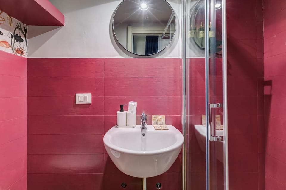 Shower, Bathroom, towels