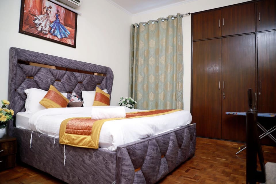 Bed, Photo of the whole room, Bedroom, wardrobe