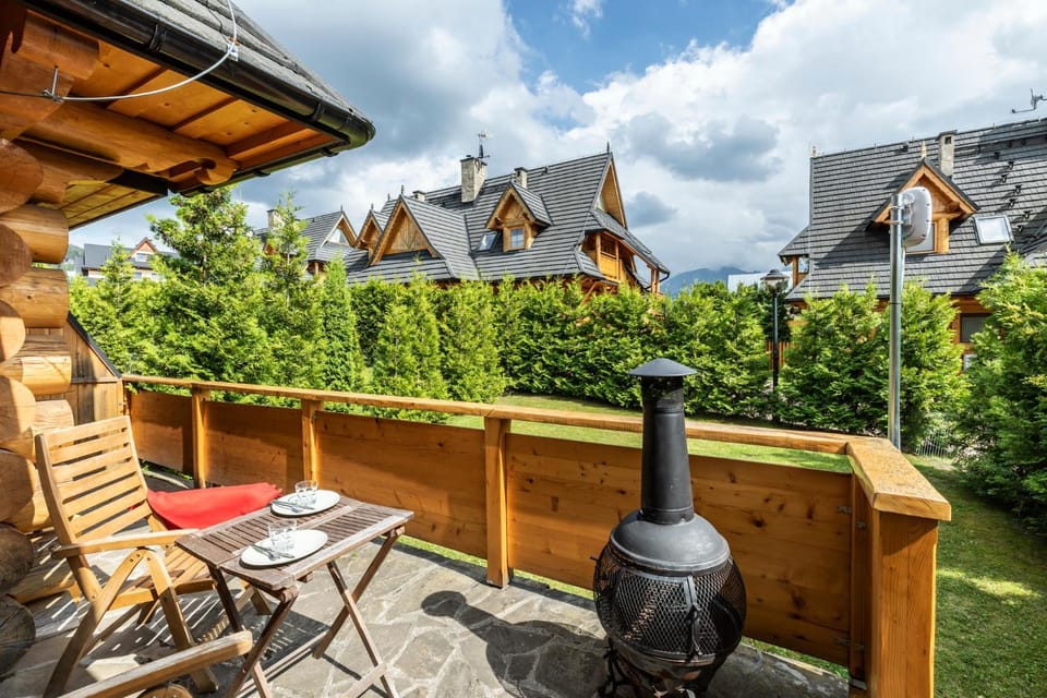 Balcony/Terrace, Garden view