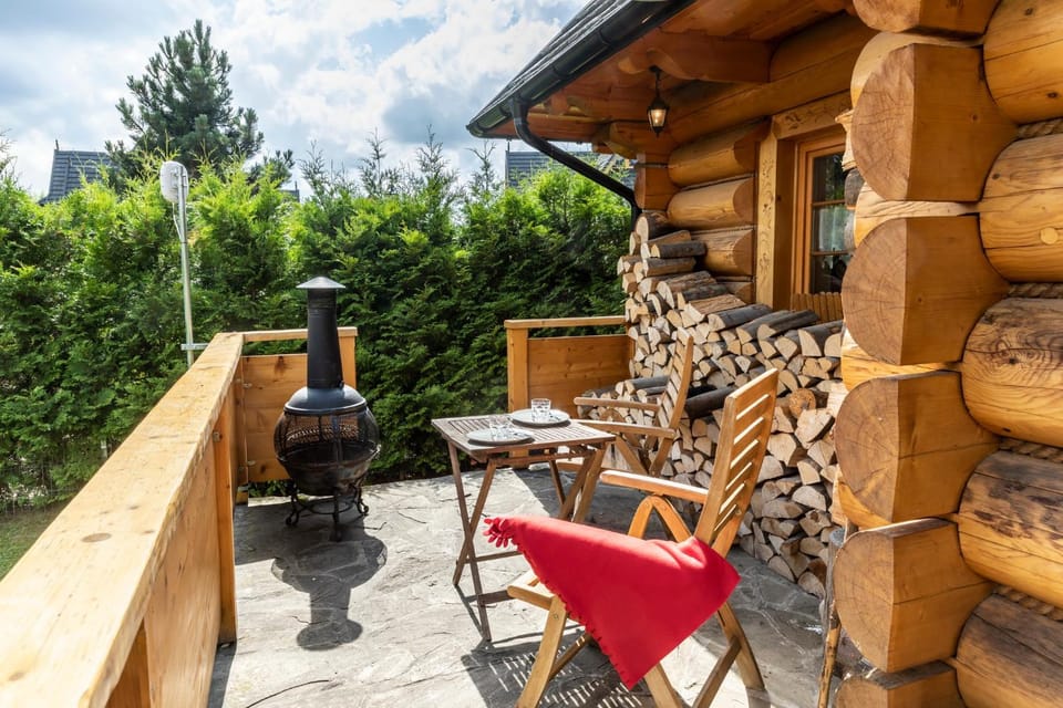 BBQ facilities, View (from property/room), Balcony/Terrace, Seating area, Garden view