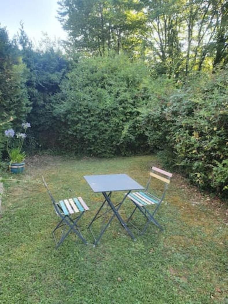 Garden, Living room