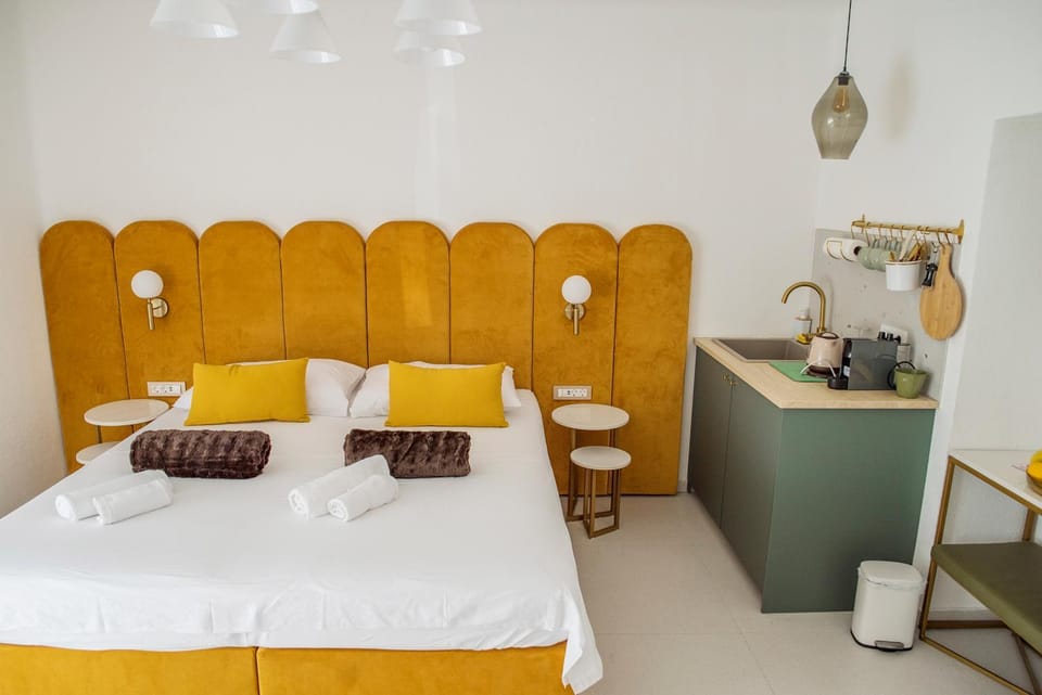 Bed, Coffee/tea facilities, Kitchen or kitchenette, Bedroom, hair dresser