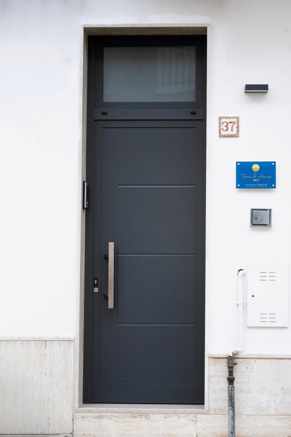 Property building, Facade/entrance, Internal: Not applicable to any particular room