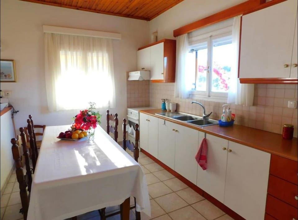 Nirvana Guest House House in Messenia