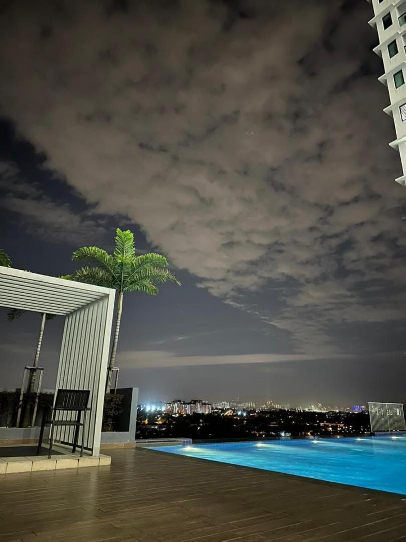 Hidayah Homestay near UKM and KTM station with high speed wifi - pool & river view Apartment in Negeri Sembilan, Malaysia