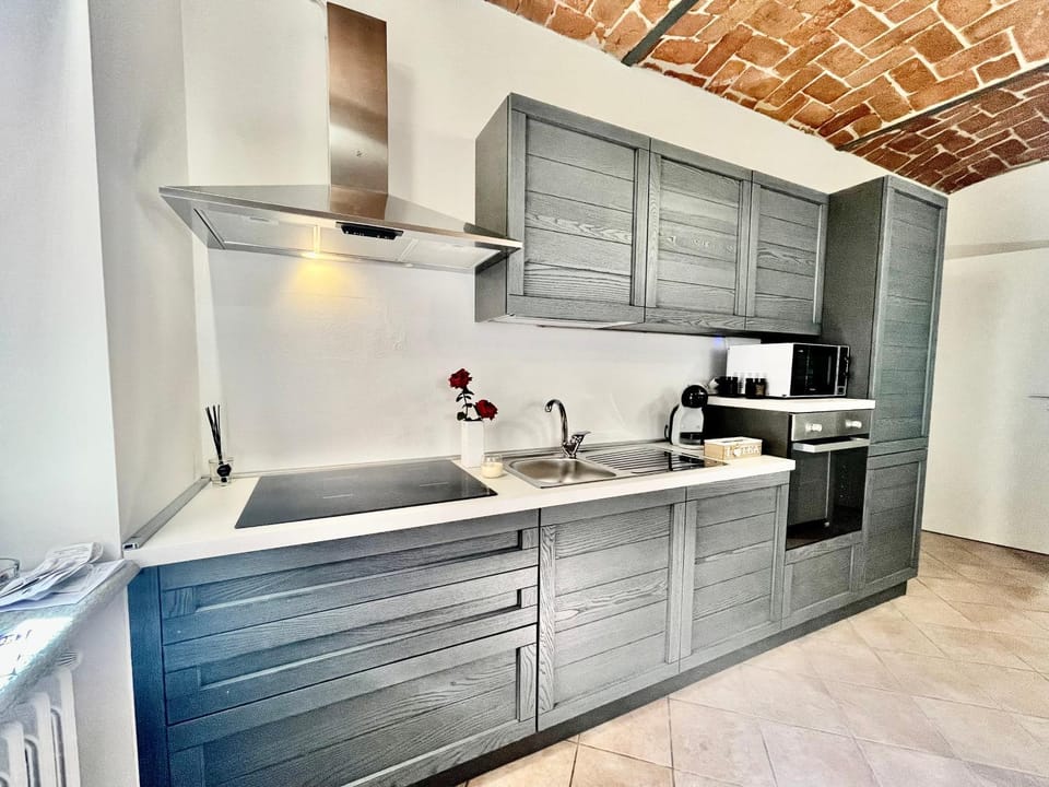 Kitchen or kitchenette, dishwasher, minibar, oven, pet friendly, stove