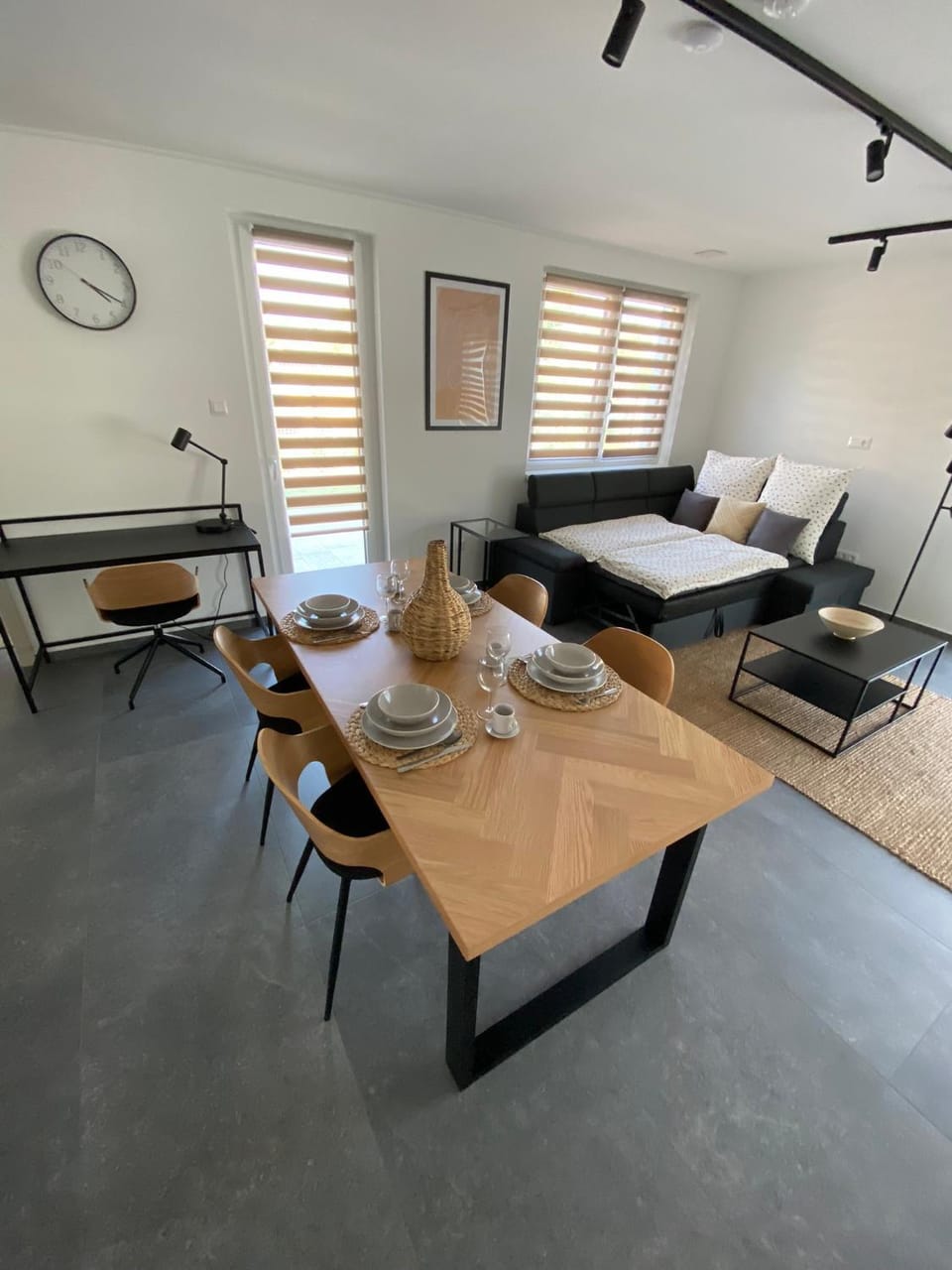 Living room, Dining area
