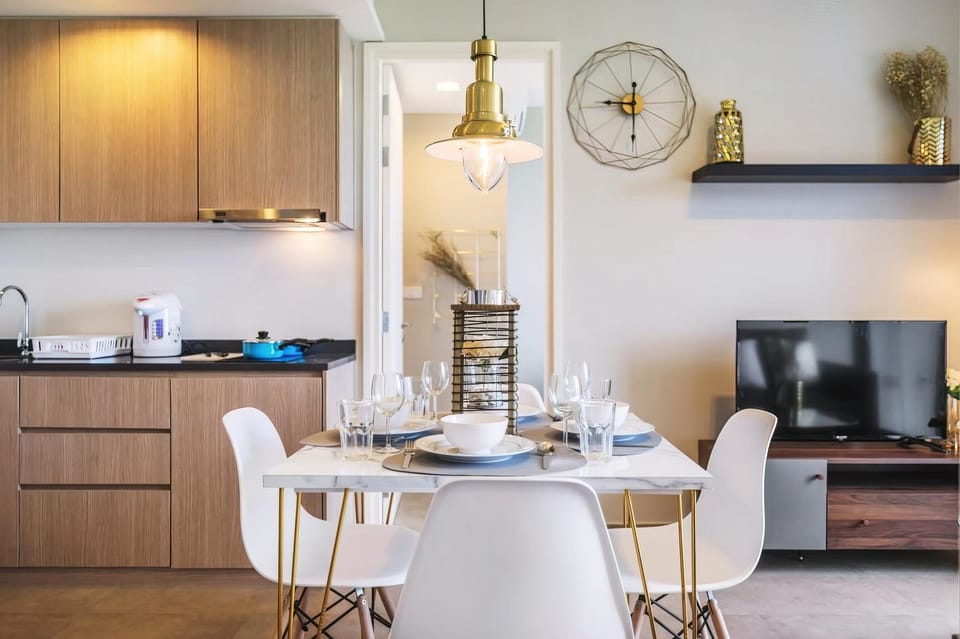 Restaurant/places to eat, Dining area