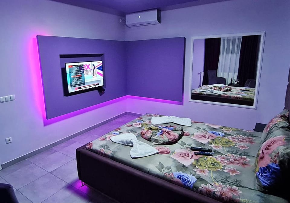 Bedroom, VIP