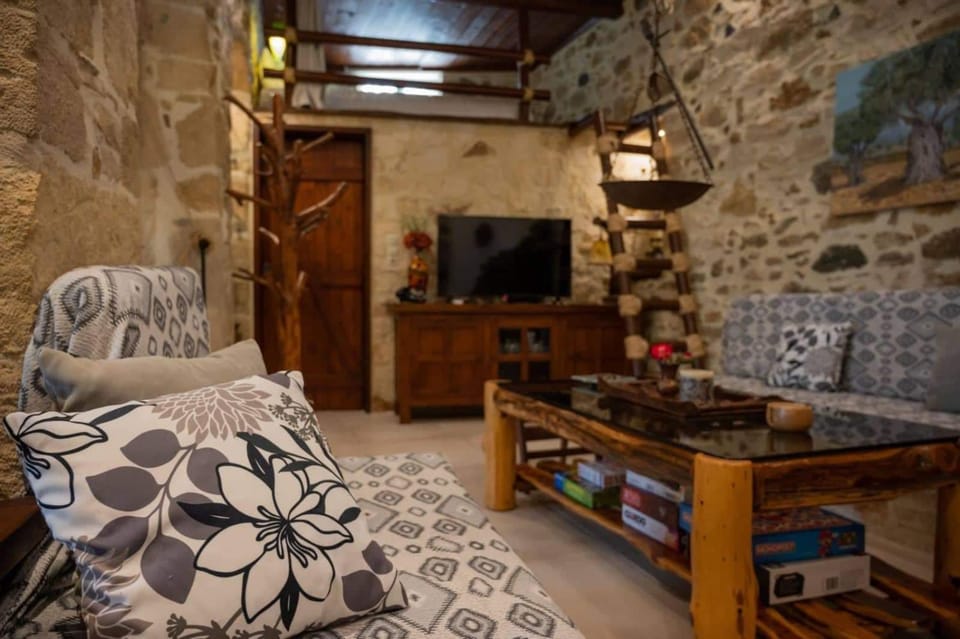 Dioni Stone House Chalet in Crete