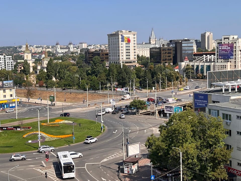 City view, Street view