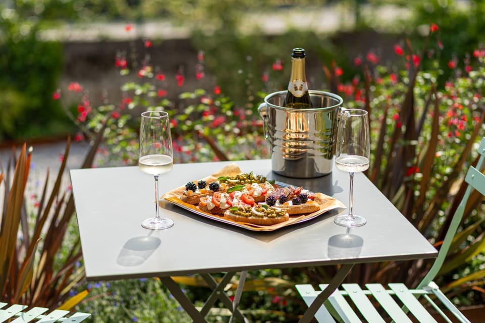 Il Mallo Verde - Lake Como B&B Bed and Breakfast in Mandello del Lario