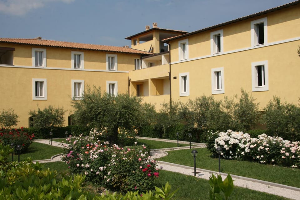 Facade/entrance, Garden