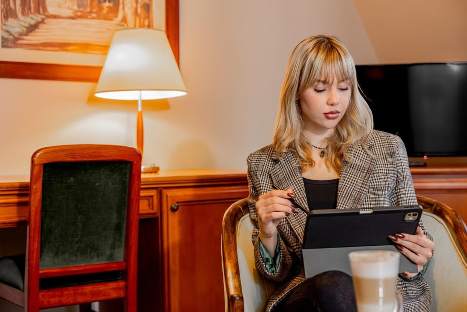 Property building, TV and multimedia, Business facilities