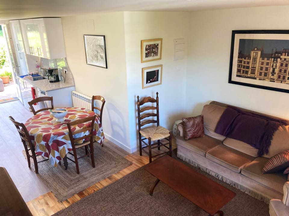 Saint Jean Pied de Port: Nere Nahia Apartment in French Basque Country