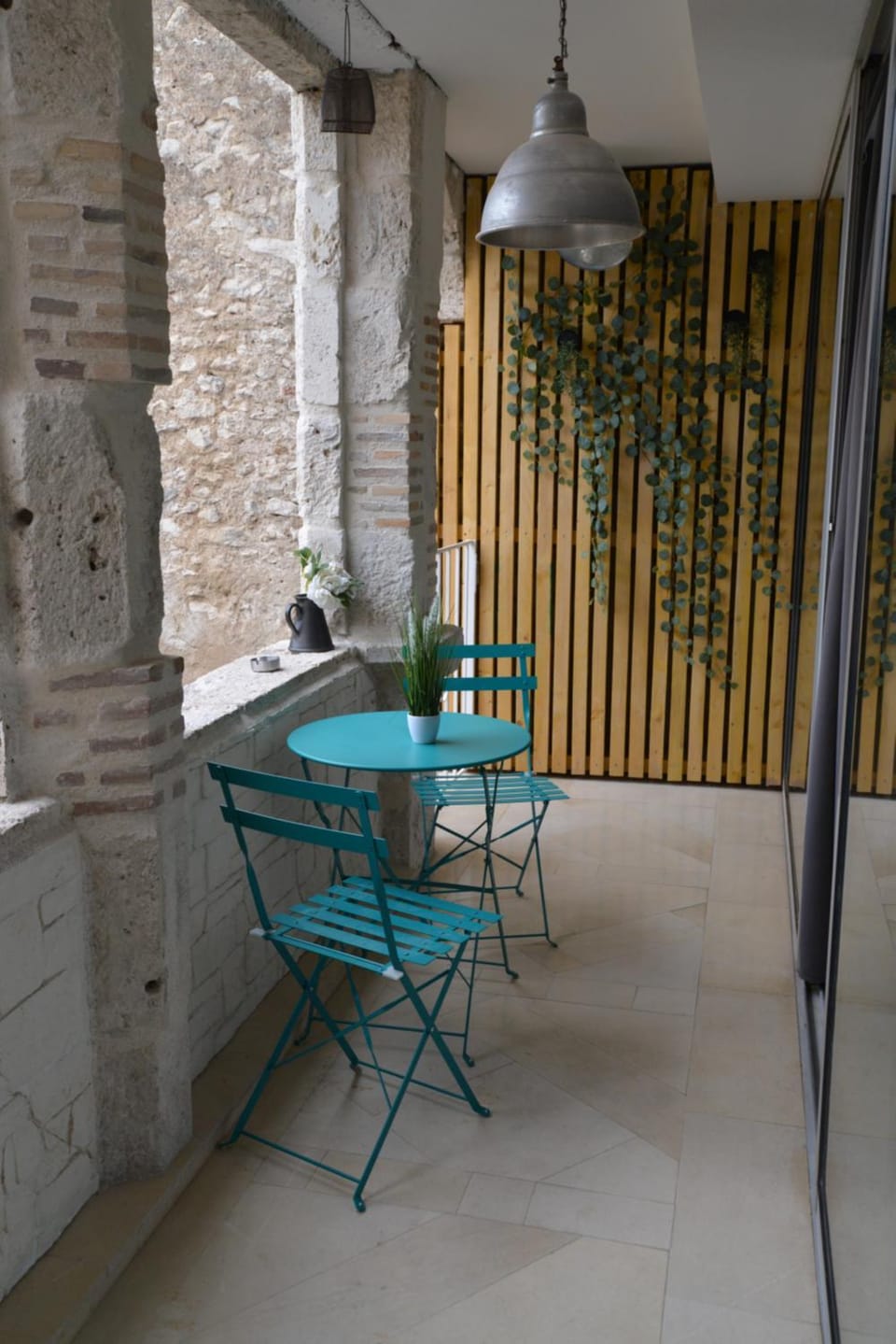 DNJ Appart Hotel Bed and Breakfast in Centre-Val de Loire