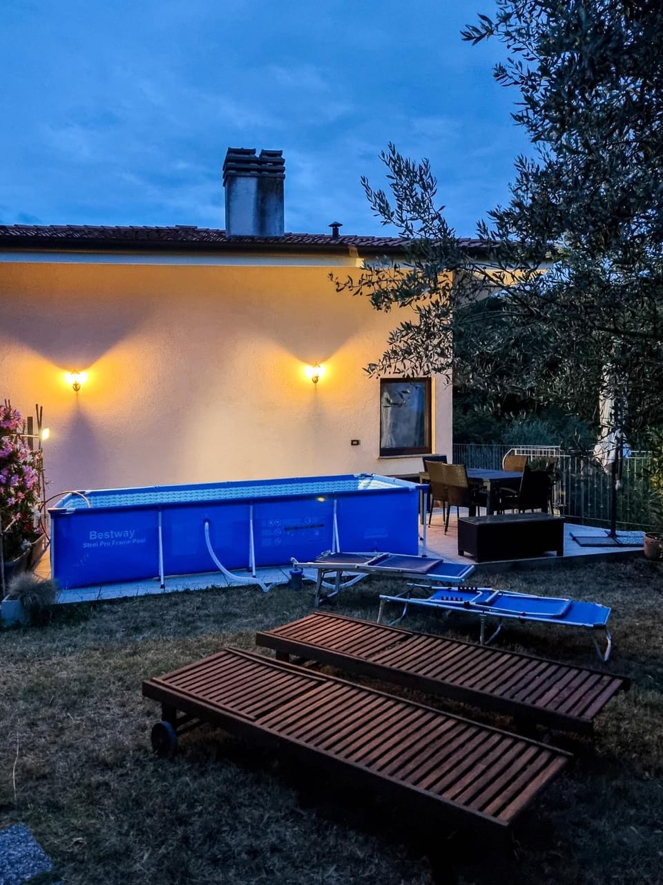 Property building, Garden view, Swimming pool
