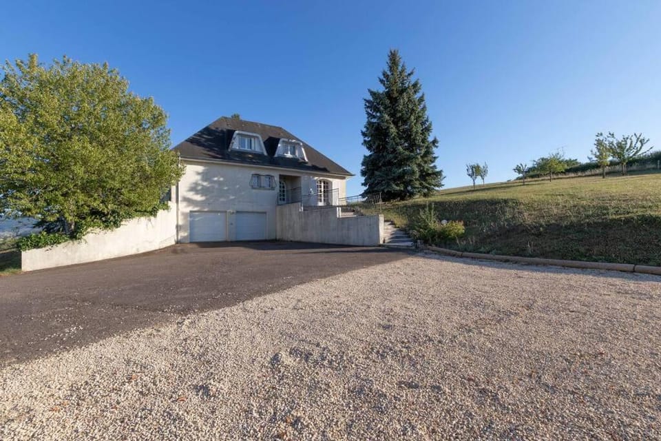 CABANA & La Villa sur la Colline - Au Calme Villa in Bourgogne-Franche-Comté