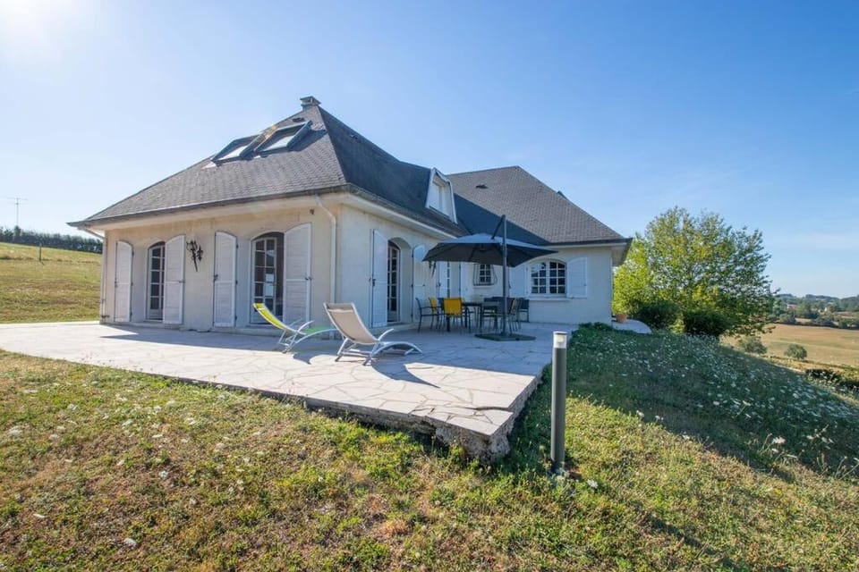 CABANA & La Villa sur la Colline - Au Calme Villa in Bourgogne-Franche-Comté
