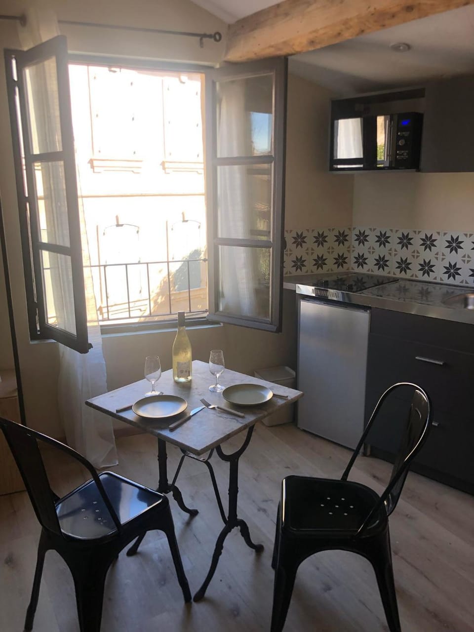 ARLES: Studio de la place Apartment in Arles
