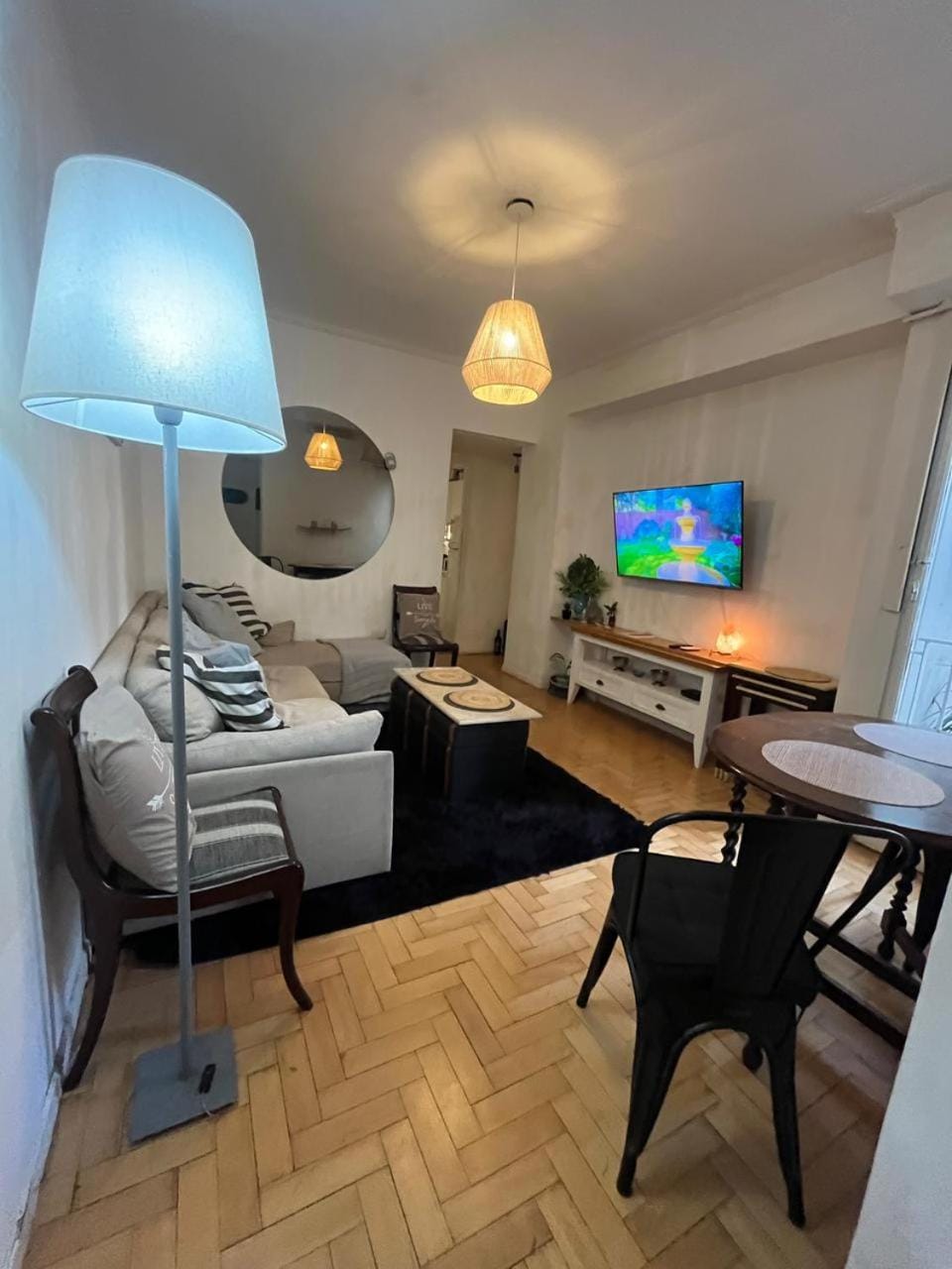 Communal lounge/ TV room, TV and multimedia, Living room, Seating area, Dining area, Evening entertainment