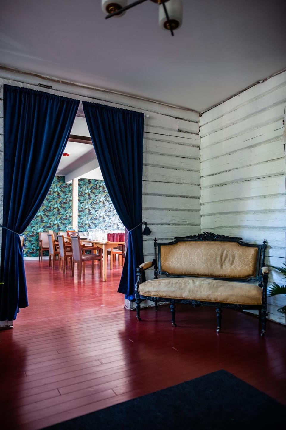 Seating area, Breakfast