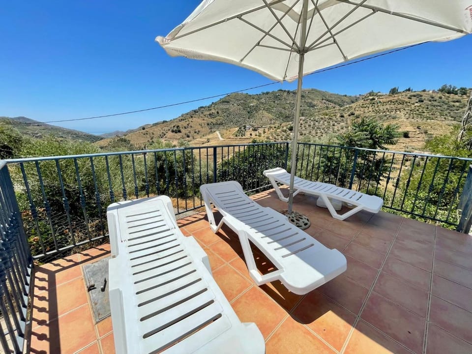 Natural landscape, Mountain view, sunbed