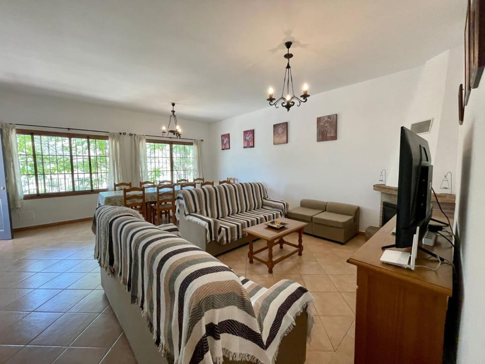 TV and multimedia, Seating area