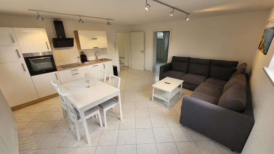 Living room, Seating area, Dining area, Food, kitchen