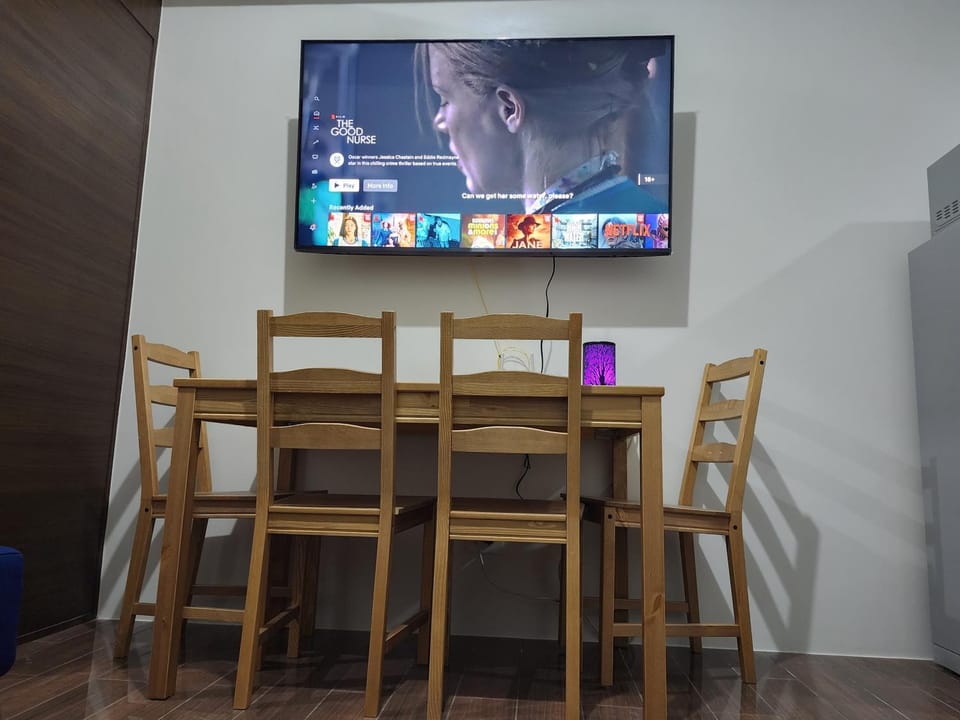 TV and multimedia, Dining area, Evening entertainment