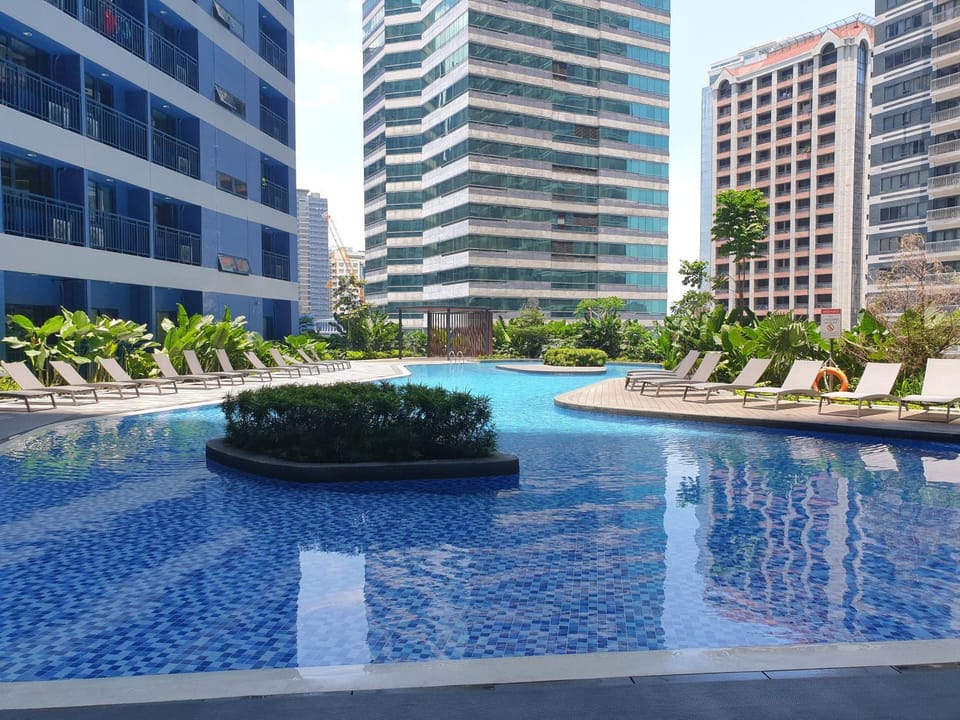 Swimming pool, Swimming pool