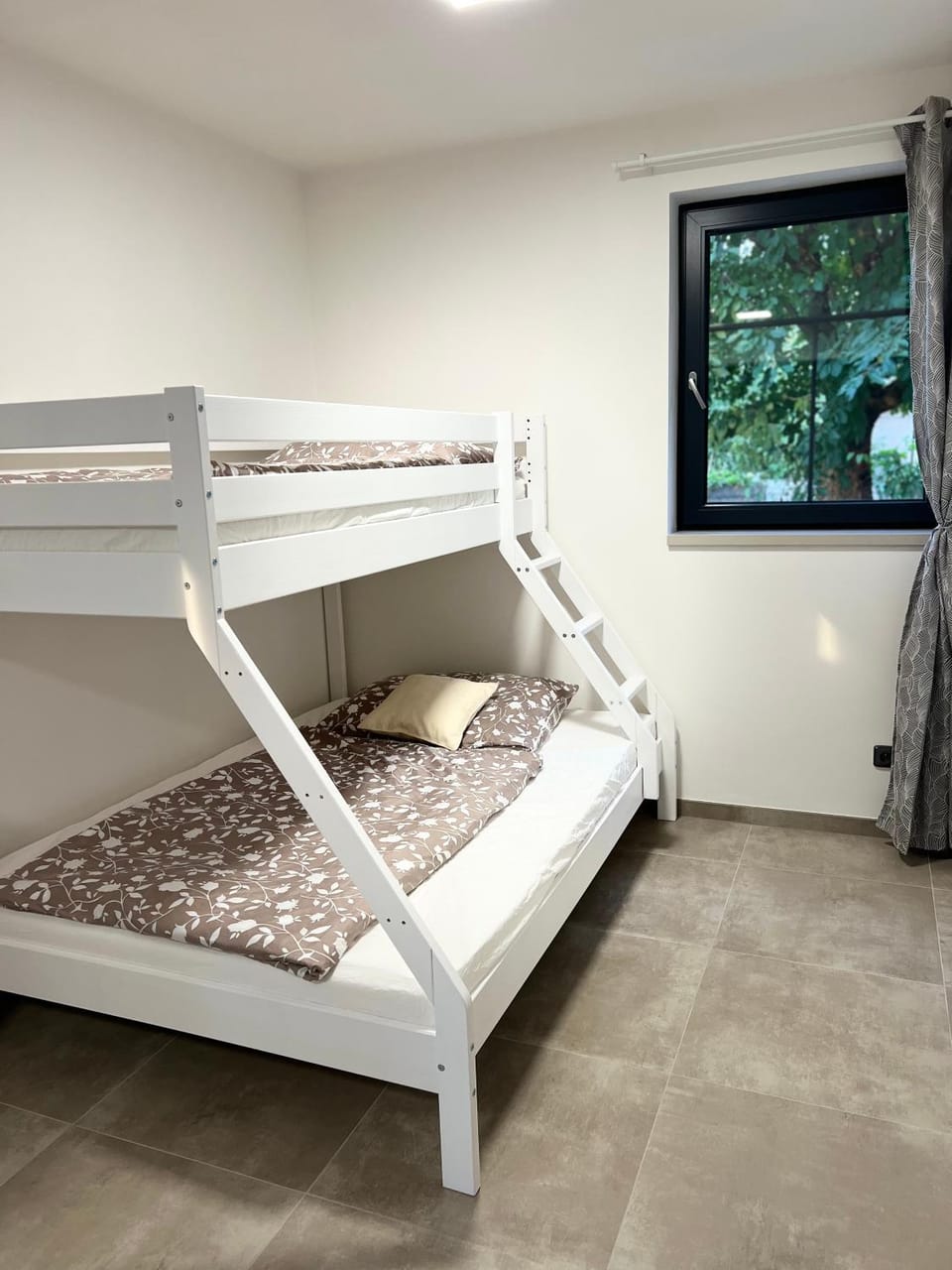 bunk bed