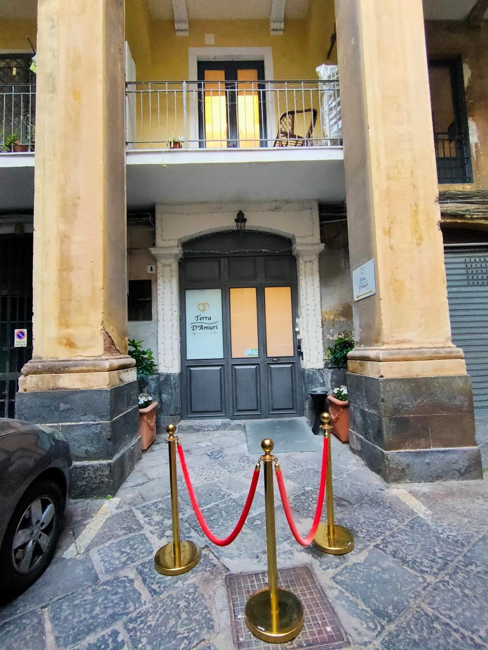 Facade/entrance