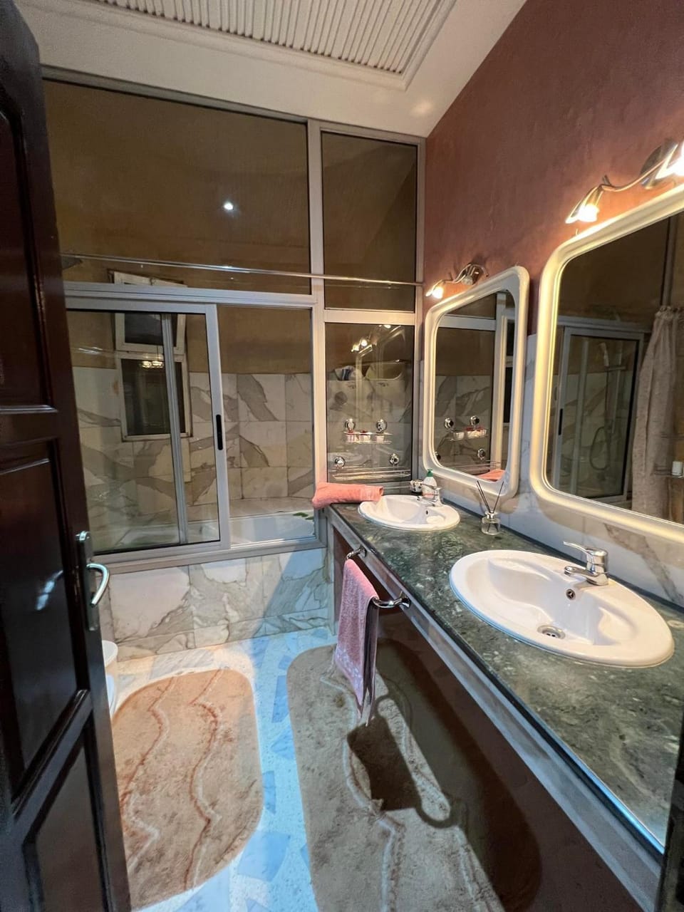 Steam room, Bathroom