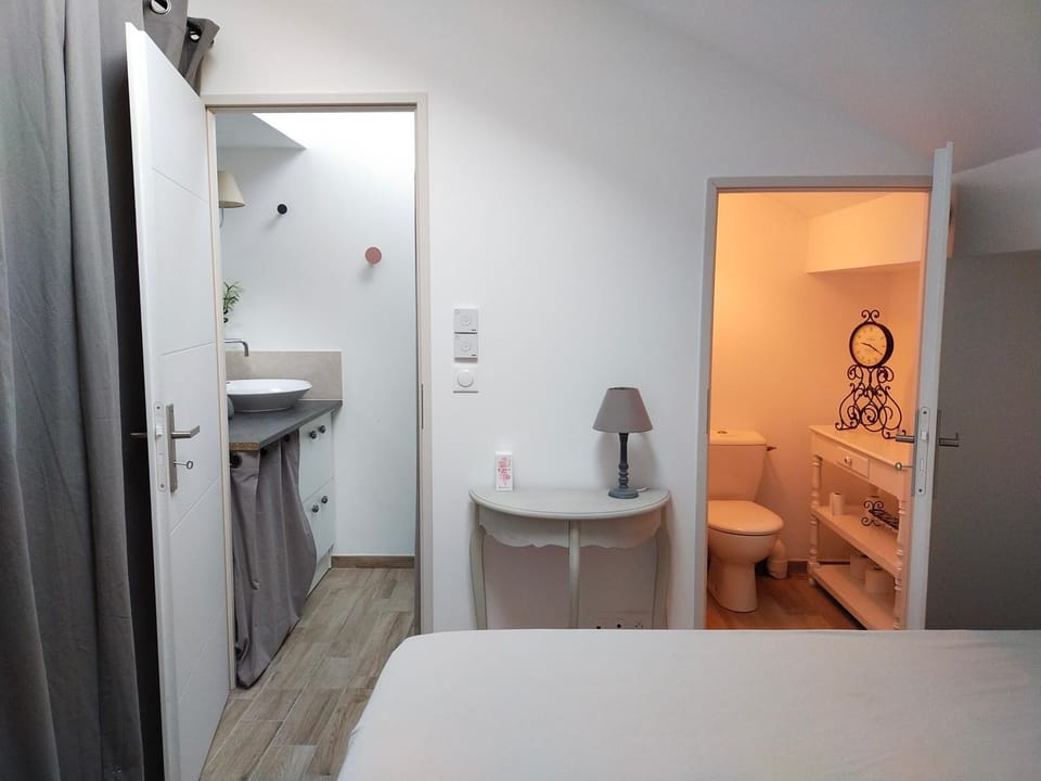 T2 de standing près du port, avec terrasse et clim Apartment in La Ciotat