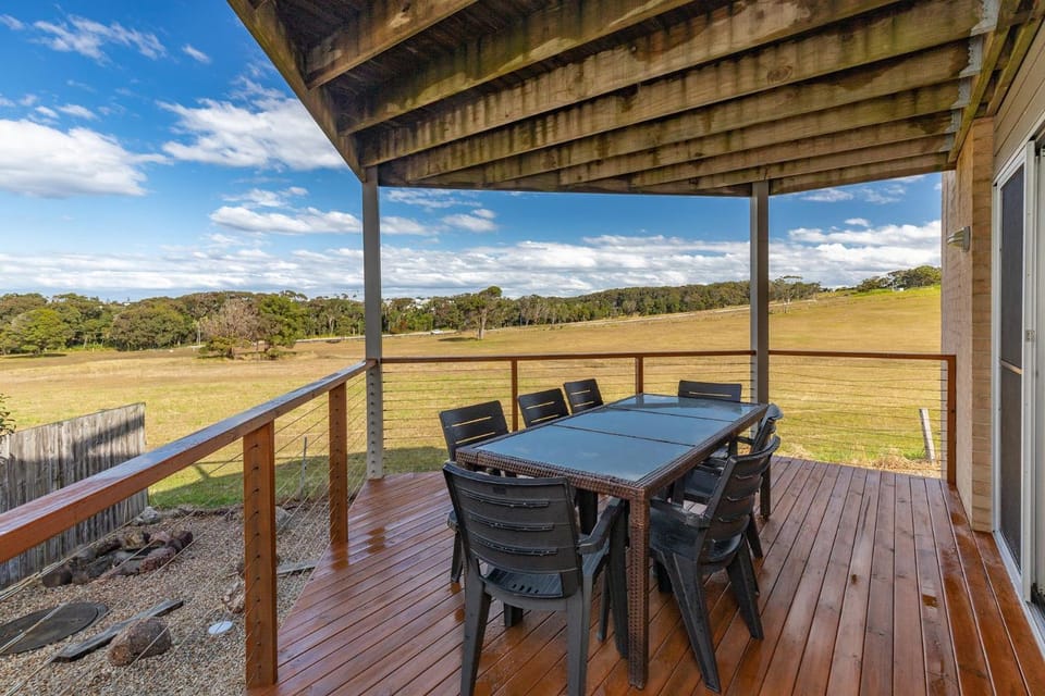 Patio, Day, Balcony/Terrace
