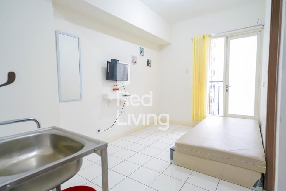 RedLiving Podomoro Golf View Apartemen - Skyland Tower Balsa Apartment in West Java