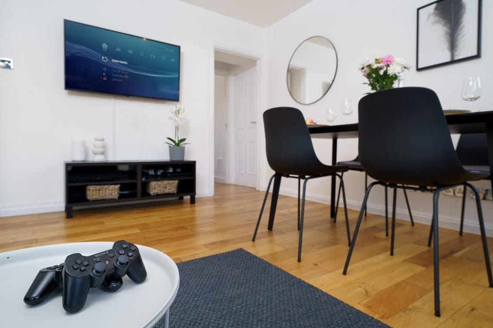 TV and multimedia, Seating area