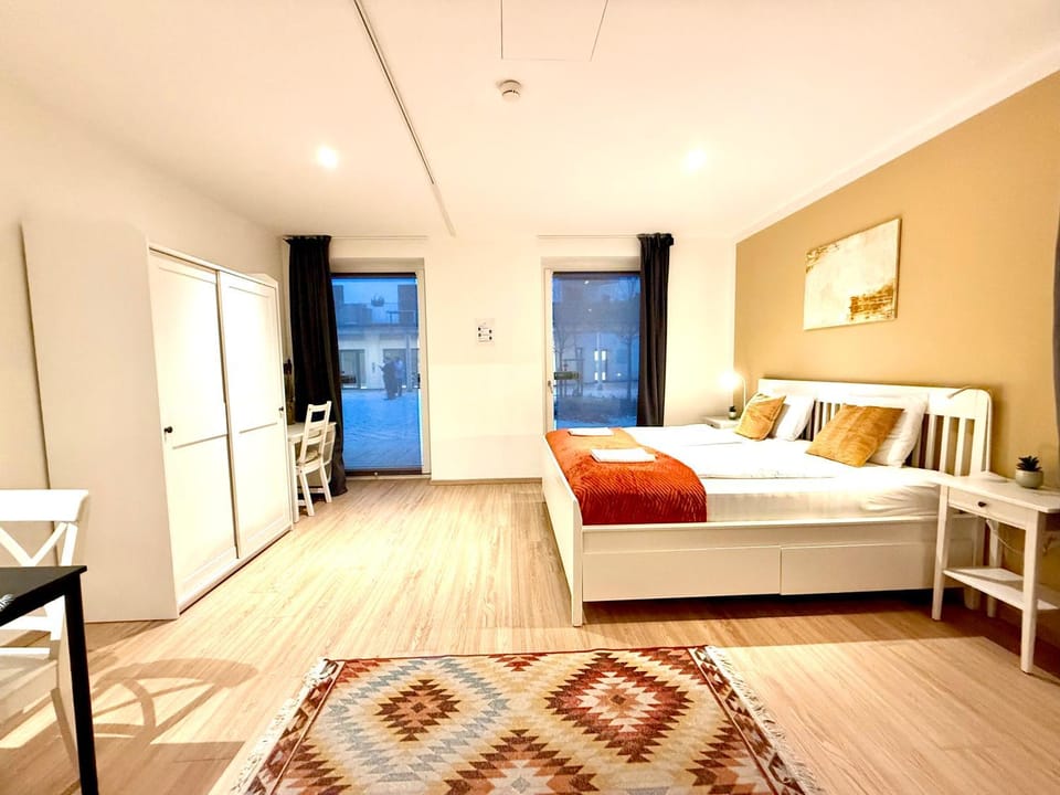 Bed, Photo of the whole room, Bedroom