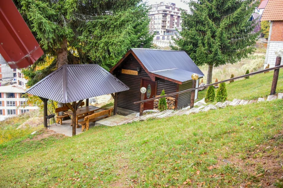 Property building, Garden, Garden view