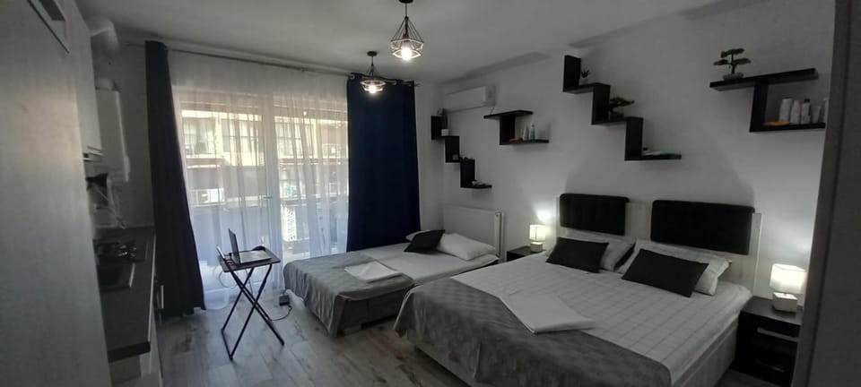 Bed, TV and multimedia, Seating area, Bedroom, air conditioner