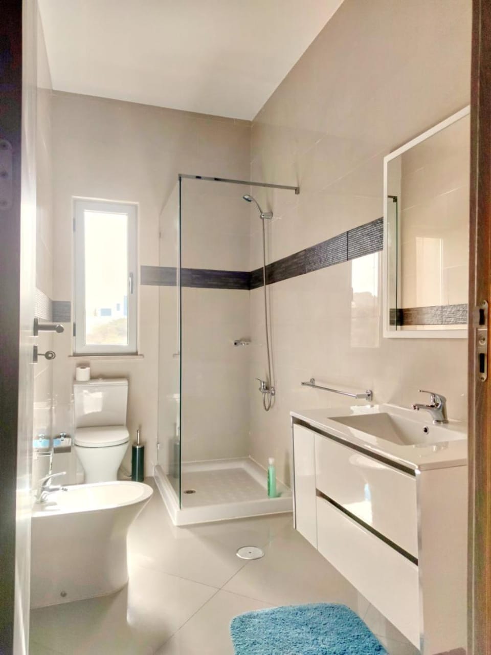 Shower, Toilet, Bathroom, Bath