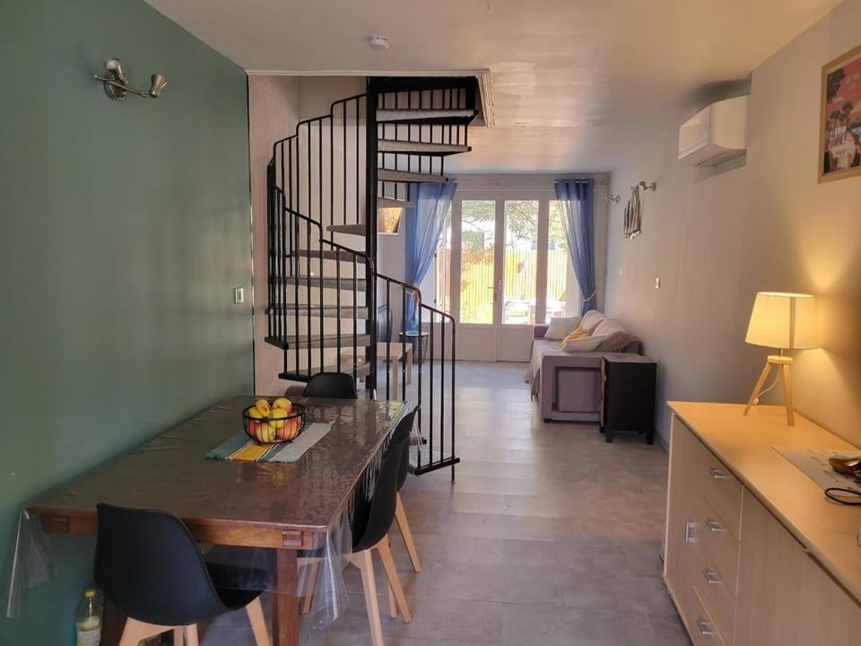 Gîte des Tamarins à Saint-Pierre la Mer House in Fleury