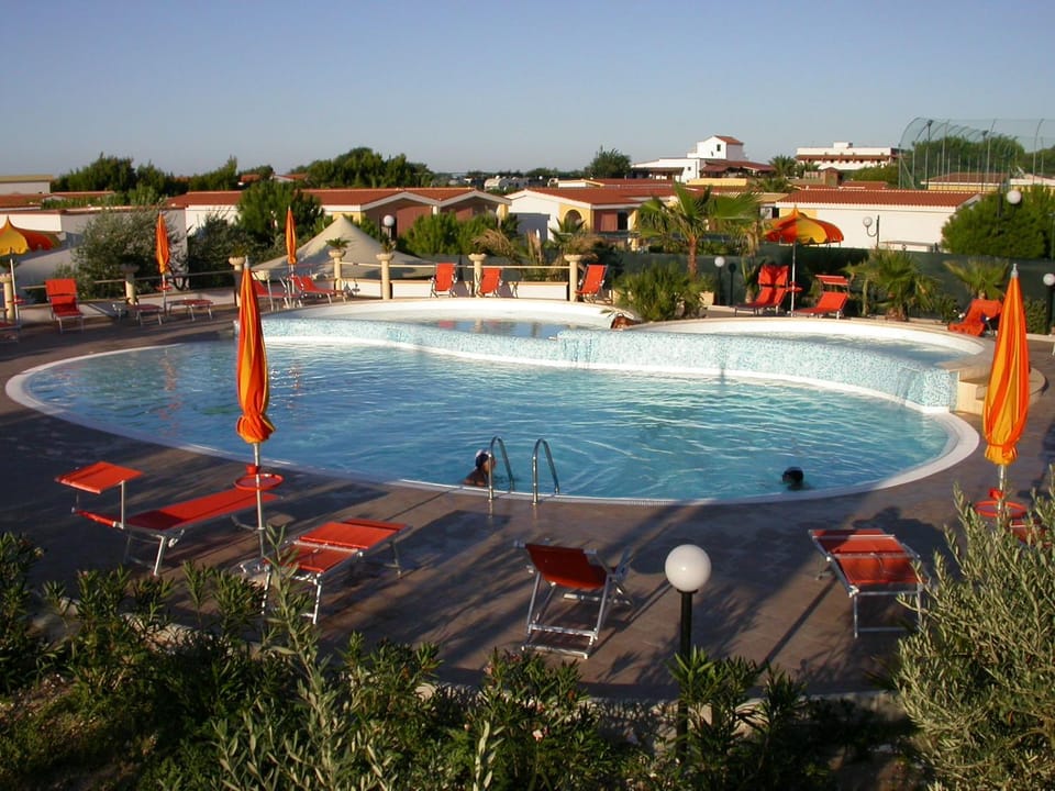 Swimming pool