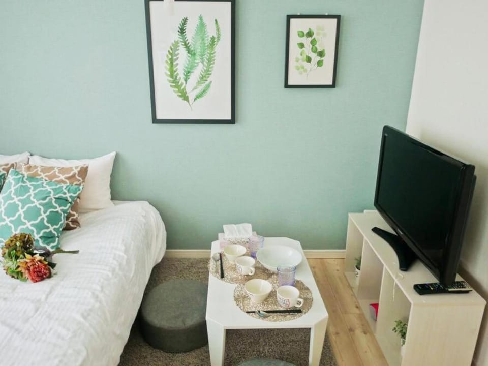TV and multimedia, Living room, Photo of the whole room, Bedroom, Area and facilities, furniture