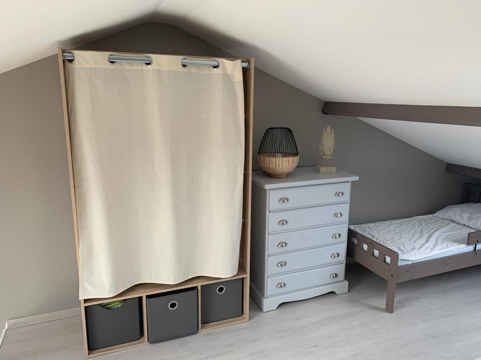 Bedroom, wardrobe