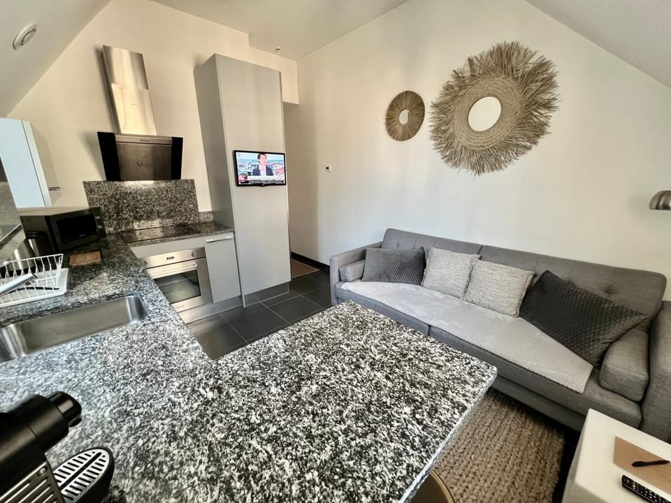 TV and multimedia, Living room, kitchen