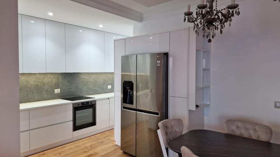 Kitchen or kitchenette, Dining area, dishwasher, minibar, pet friendly, stove