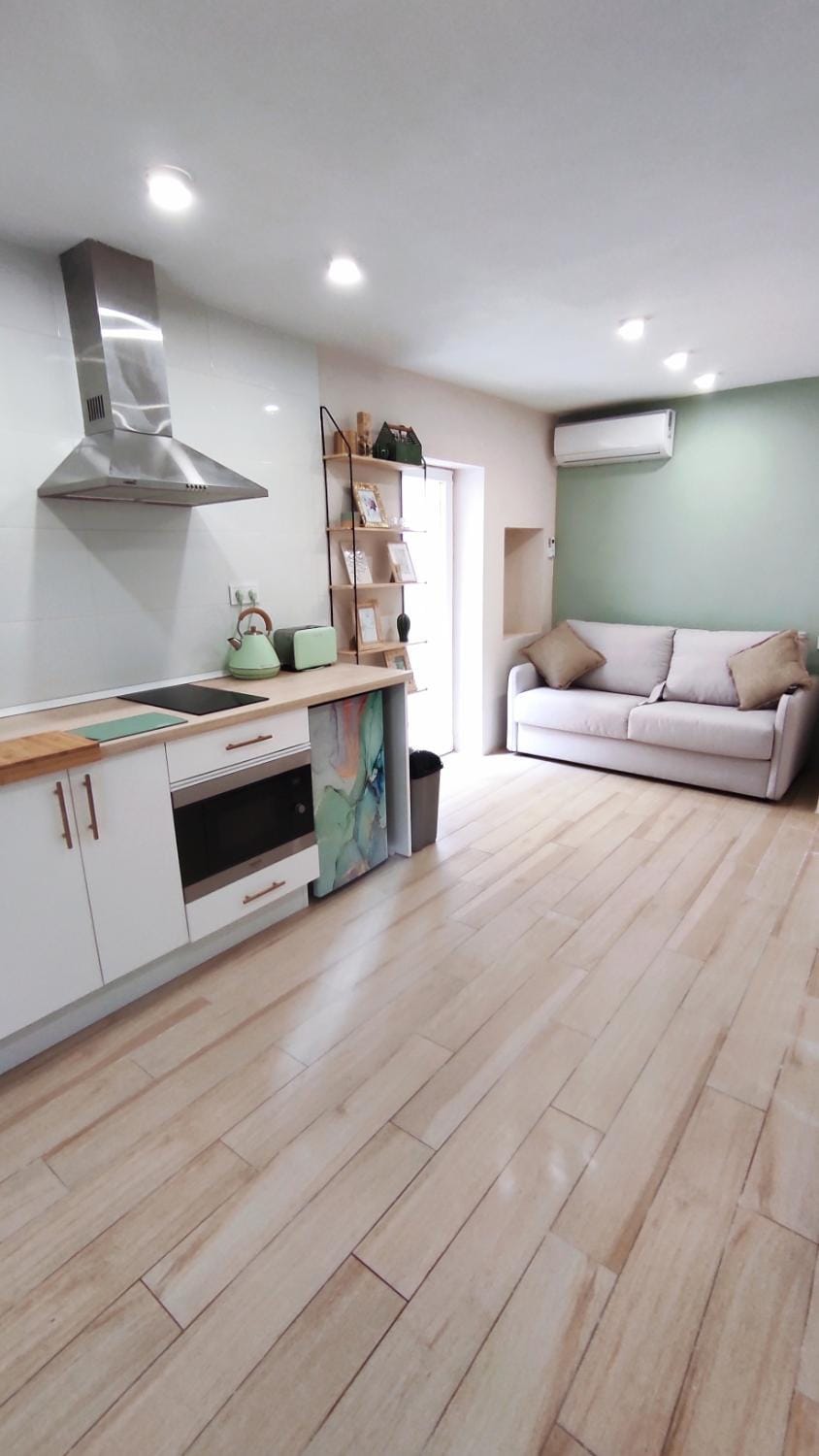 Kitchen or kitchenette, Living room