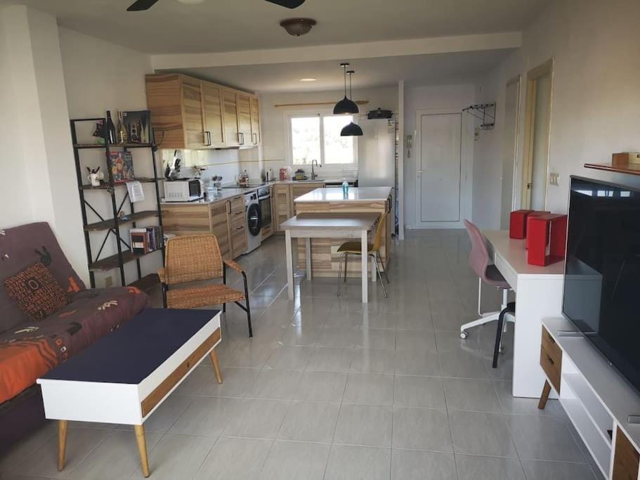 Casa en urb. con la piscina más GRANDE de Jávea. Apartment in Marina Alta